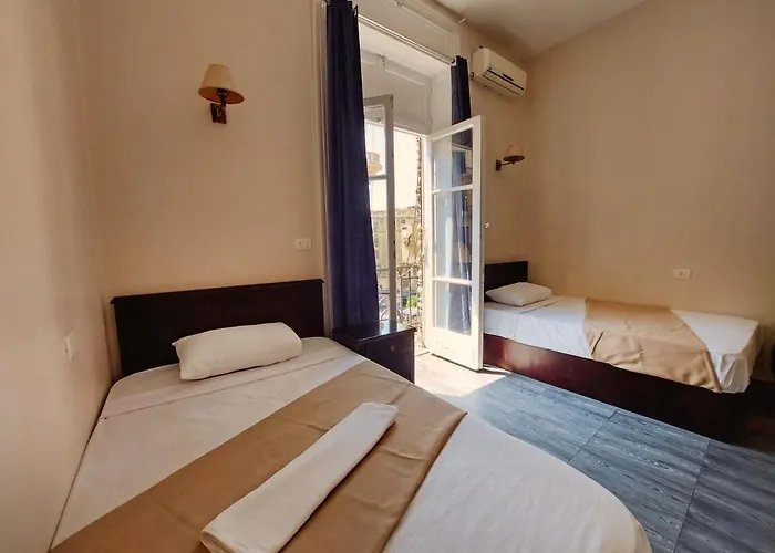 Travelers House Hostel